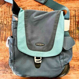 Keen Shoulder Bag
